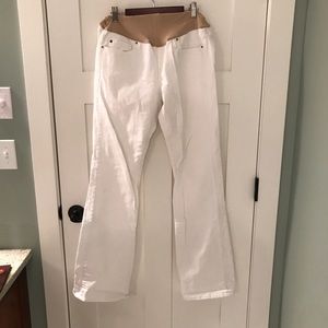Like New. Gap Maternity White Jeans
